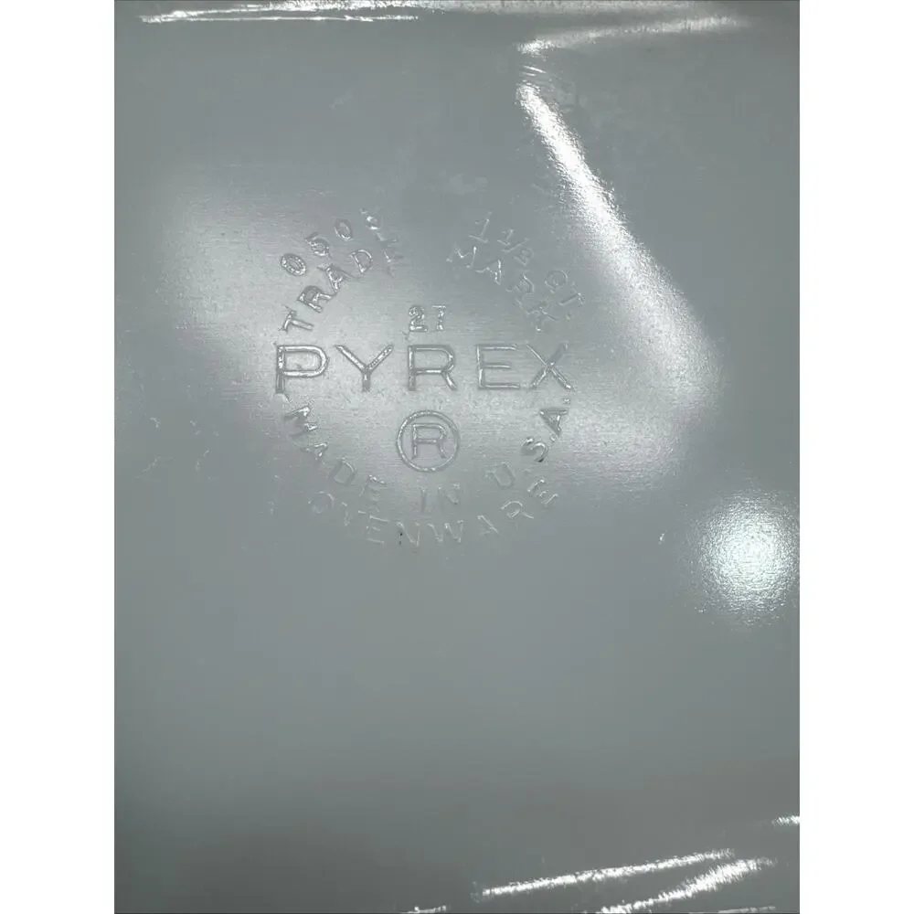 Pyrex Black 503 RODNEY KENT STARLINE Matte Black Refrigerator Dish 1.5 Qt W/ Lid
